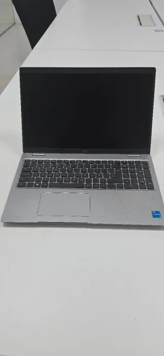 Dell Latitude 5520 Gris