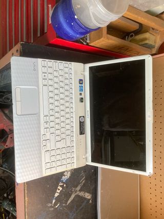 Lotes de portátiles Sony, Asus, MSI sin probar