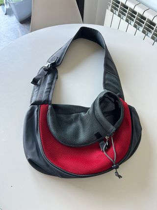 Mochila para perro gris y roja