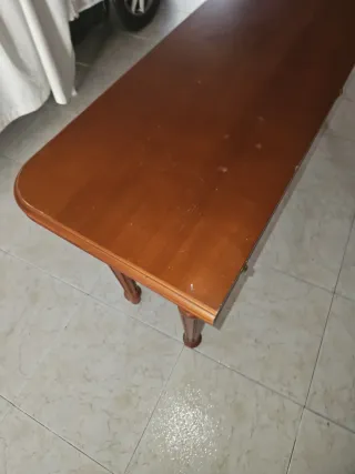 Mesa de comedor grande de madera