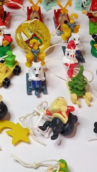 Figuras Kinder Sorpresa Navidad 2020-2021