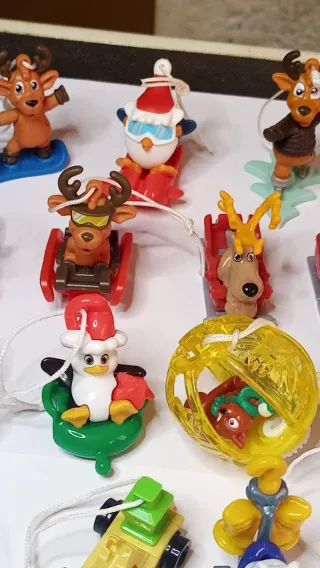 Figuras Kinder Sorpresa Navidad 2020-2021