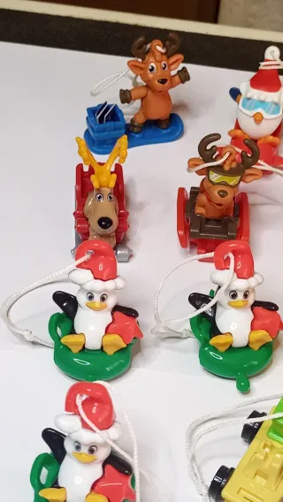 Figuras Kinder Sorpresa Navidad 2020-2021