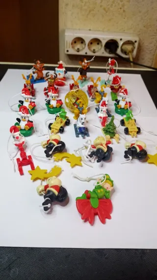 Figuras Kinder Sorpresa Navidad 2020-2021