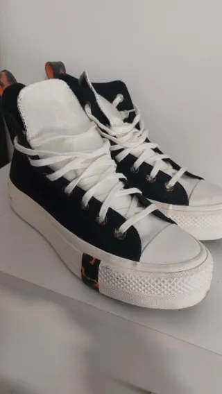 Zapatilla Converse Negra Multicolor