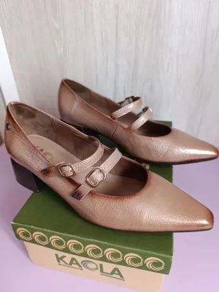 Zapatos Kaola Talla 39 Beige/Dorado