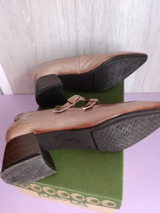 Zapatos Kaola Talla 39 Beige/Dorado