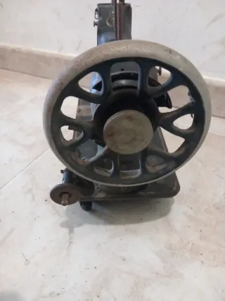 Máquina de coser antigua Kohler