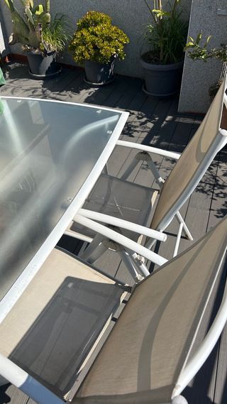 Mesa Exterior 150x90 + 4 Sillas + Sombrilla