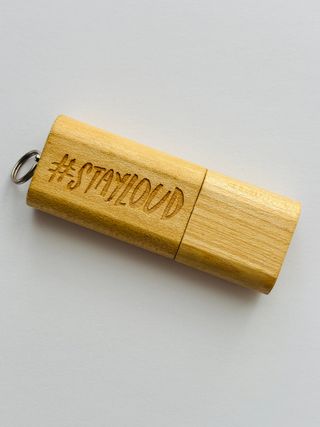 Pendrive USB 4GB Skullcandy de madera