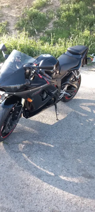 Yamaha R6