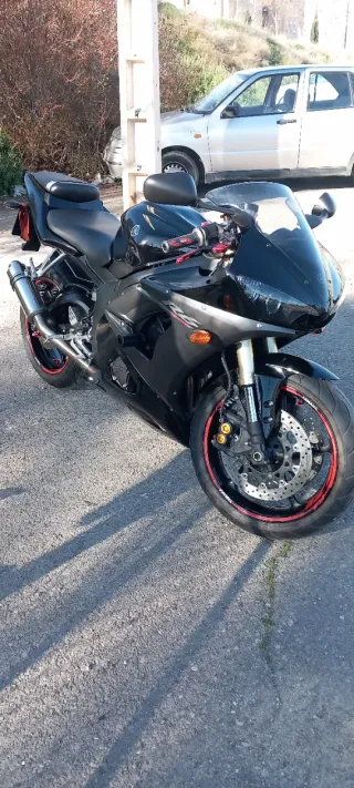 Yamaha R6
