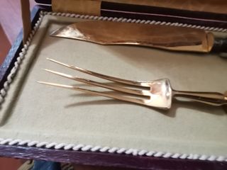 Posate in metallo  color oro e argento 800/1000