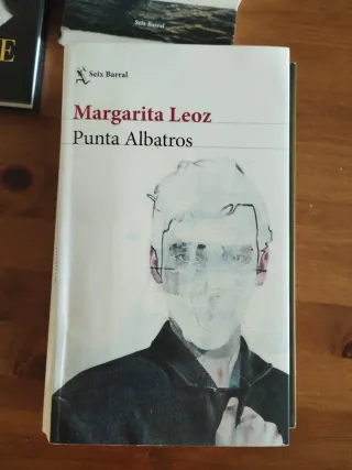 Punta Albatros. Margarita Leoz. Libro. Novela