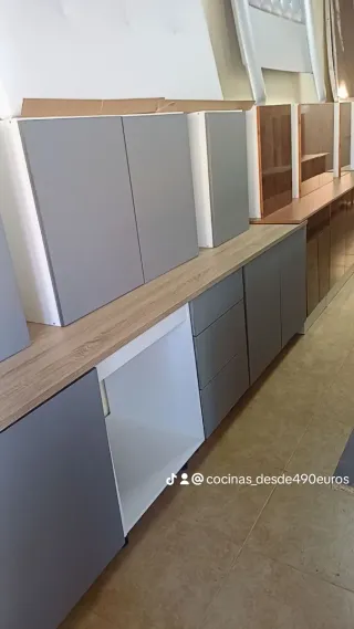 Cocinas económicas de varias medidas estándar