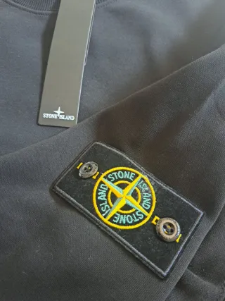Sweatshirt Stone Island Preta
