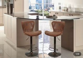 Taburete Alto Barra Cuero y Metal