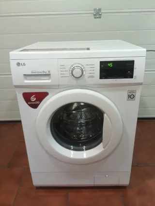 Lavadora LG Direct Drive 8kg 1400rpm totalmente nu