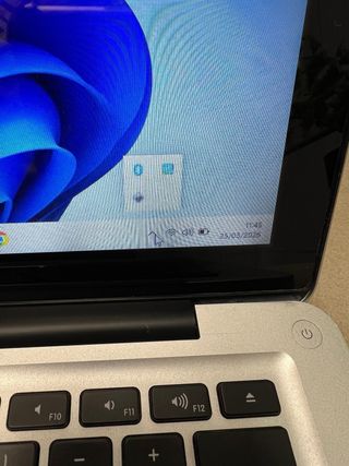 MacBook Pro i5 8GB RAM 240GB SSD windows 11 pro