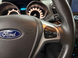 Ford Tourneo Courier 1.5 TDCi Titanium 74 kW (100 CV)