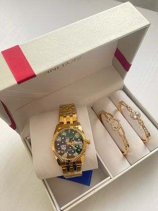 Reloj Dorado y Verde
