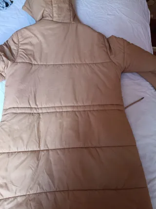 Chaqueta invierno mujer beige poco uso