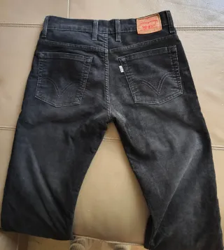 Pantalón pana fina acampanado Levi's negro