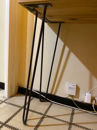 Mueble entrada madera y patas de metal diseño