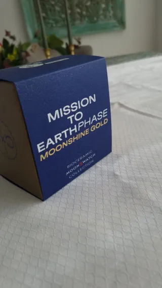 Swatch Moonswatch Mission Earthphase Gold