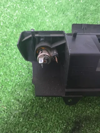 Cenicero Opel Zafira F75