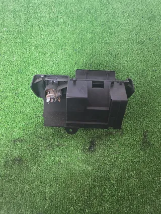 Cenicero Opel Zafira F75