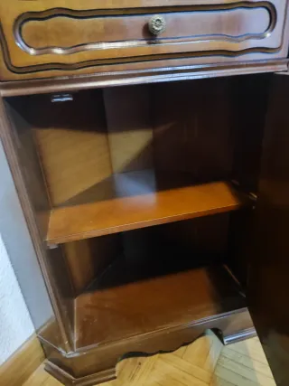 Mueble esquinero de madera