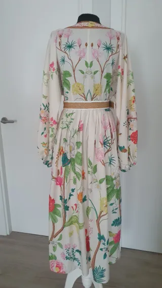 Vestido estampado floral manga larga
