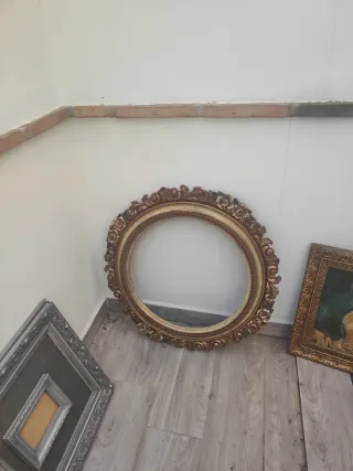 Marco Ovalado Vintage Dorado Flores