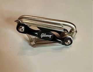 Multiherramienta Gibson para guitarras y bajos