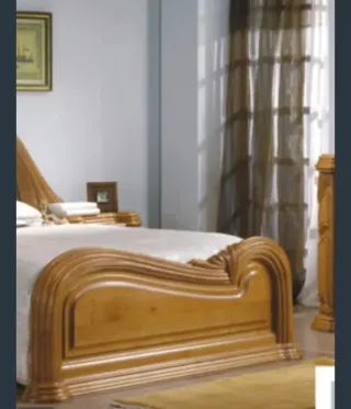 Cama de madera maciza castaño