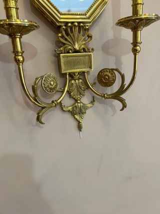 Aplique de pared dorado con espejo