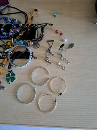 Lote de bisutería variada
