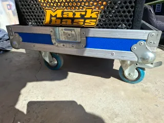 Amplificador Bajo Markbass CMD 151P + Caja