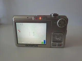 Cámara digital Olympus FE-280