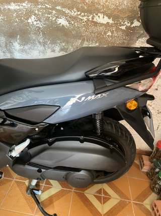 Yamaha NMAX 125cc Negra y Gris con 3060 km