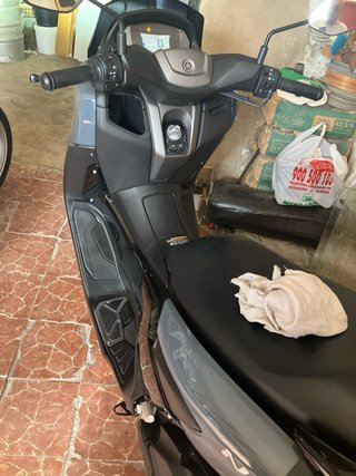 Yamaha NMAX 125cc Negra y Gris con 3060 km