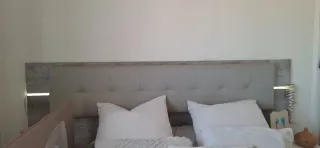 Cabecero de cama con luz LED