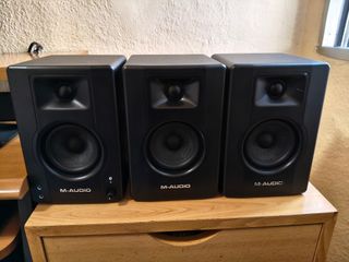 Monitores M-Audio BX-3 Bluetooth (2+1) 75W RMS + M