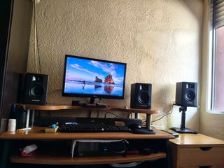 Monitores M-Audio BX-3 Bluetooth (2+1) 75W RMS + M