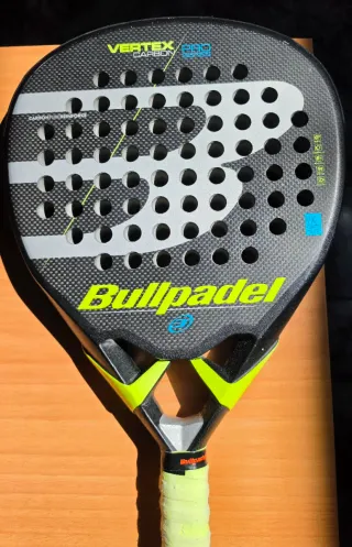 Pala Bullpadel Vertex Carbon Pro Series