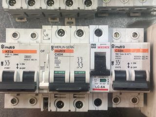 Lote 7 magnetos Merlin Gerin C60H C32H