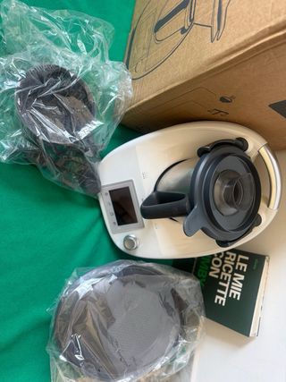 Bimby TM5 completo di accessori in garanzia