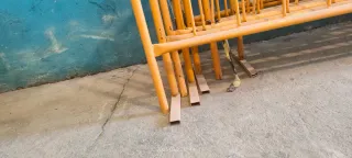 13 Vallas metálicas de obra naranjas