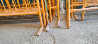 13 Vallas metálicas de obra naranjas